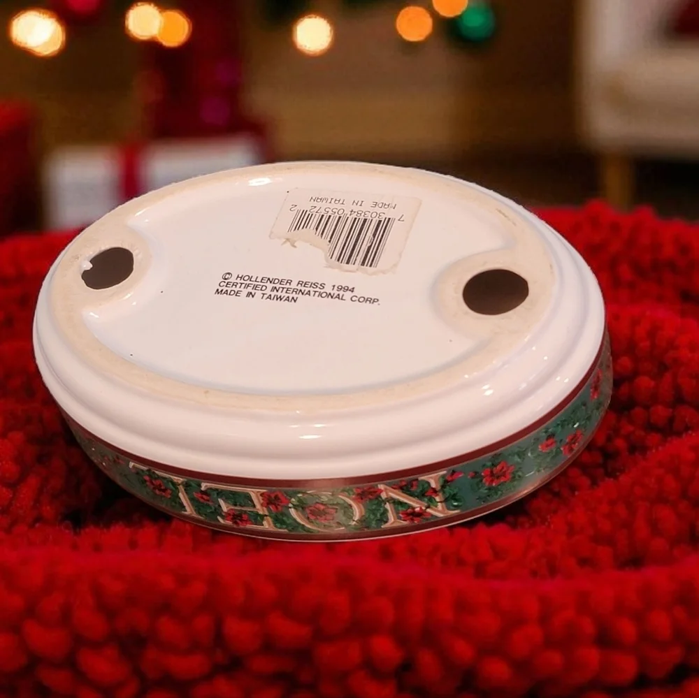 Noel Poinsette Soap Holder
